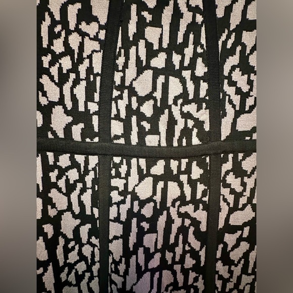 Carmen Marc Valvo Black and White Bodycon Mini Dress XS - Picture 5 of 5